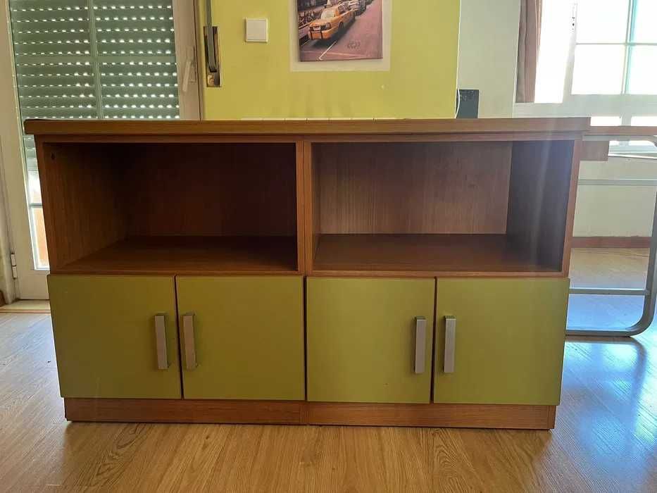 Estante / secretária para quarto juvenil