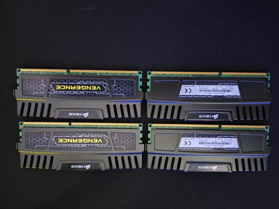 corsair ddr4 32gb - купити комплектуючі для ПК - Ціна на OLX.ua
