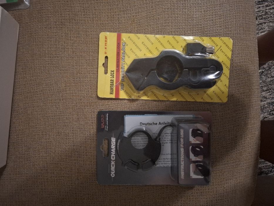 Cadeado e adaptador para USB para moto