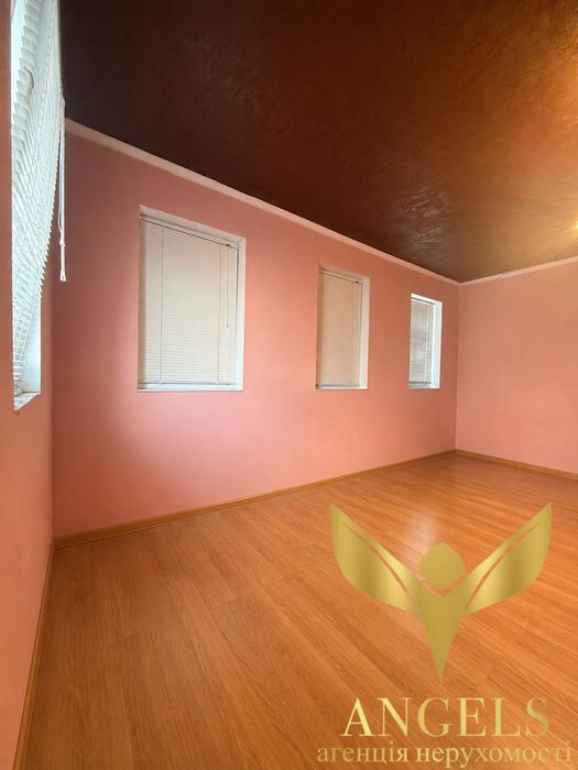 Продаж СТО 247 м² + 7.2 сот приватизованої землі біля авто ринку (Клинцівського)  м.Кропивницький
