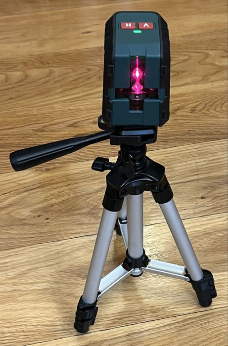 Cross Line Laser ze statywem Parkside