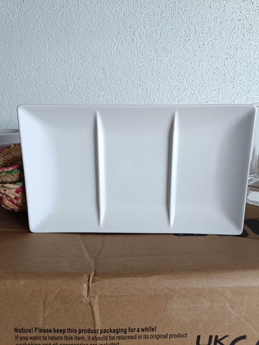 Excedente de equipamentos e utensílios de restauração