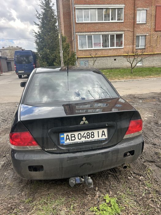 Mitsubishi lancer