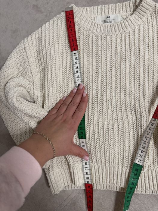 неперевершені светри на дівчинку нові 4-5-6 років