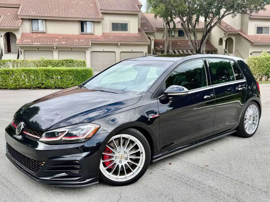 Volkswagen Golf      2019