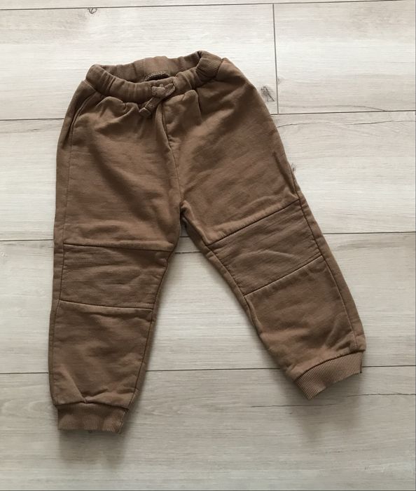 Лот чудових  речей на вихід за 425 грн. Костюм H&M, штани  світшот H&M ріст 86/92