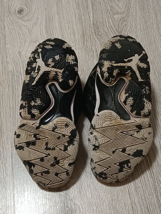 Buty Jordan czarne 35,5 do koszykówki czarne damskie / dziecięce basket koszykarskie