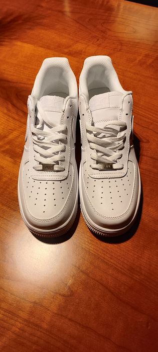 Nike Air Force brancas