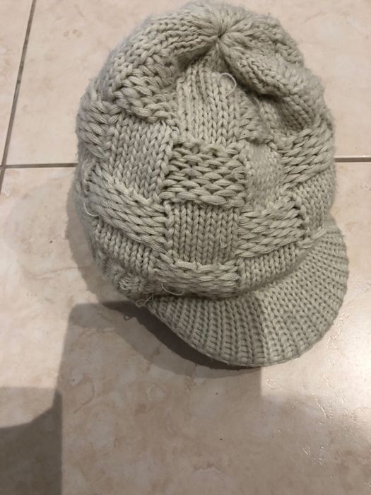 Czapka szara zimowa z daszkiem