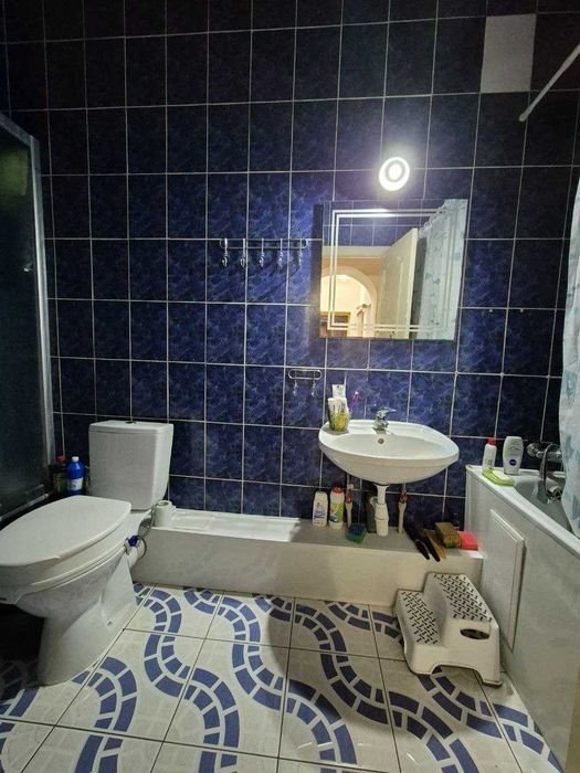 Продам 3-х кімнатну квартиру 82м з високою стелею і автономне опалення