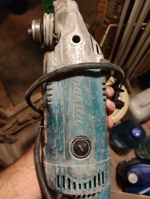 Болгарка 230 Makita GA9020 2010