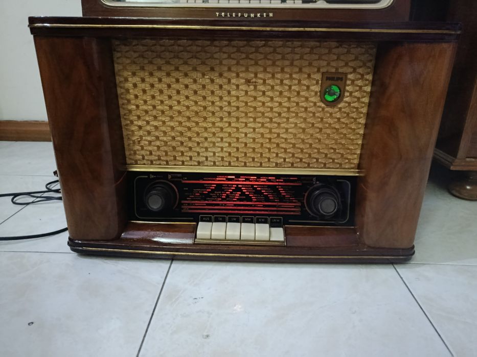 Radio a válvulas Philips Júpiter 54