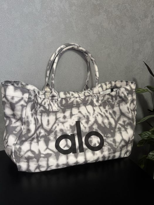 Сумка шопер Alo Yoga Tie Dye Canvas Tote  Ало Йога Тренд 2026