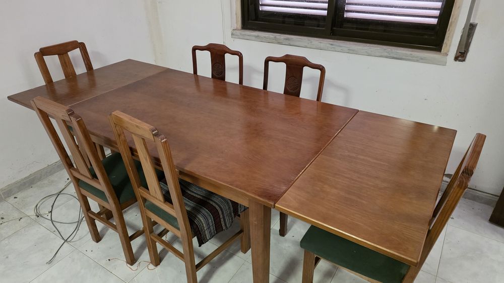Lote de Mobílias e Tapetes (Recheio Completo)