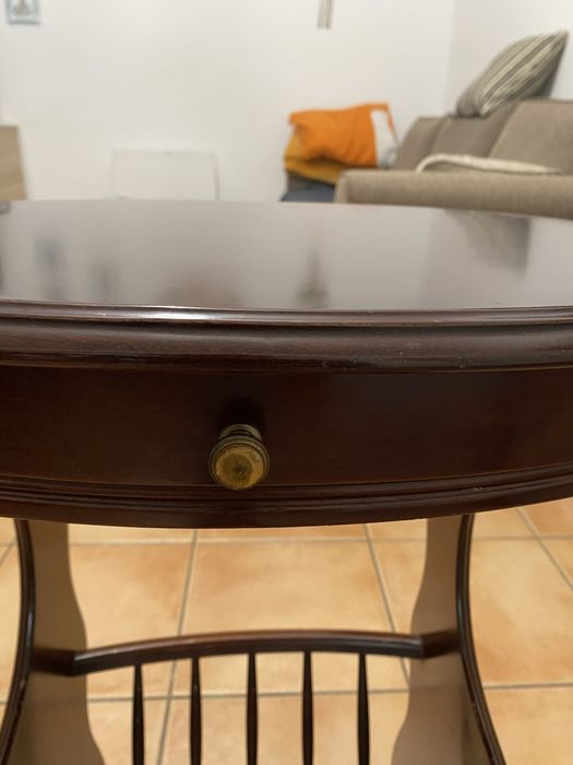 Móvel porta revistas