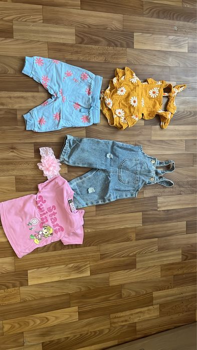 Одяг для дівчинки