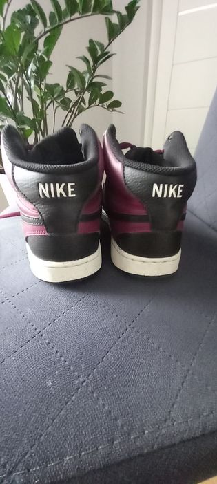 Nike Air Jordan.