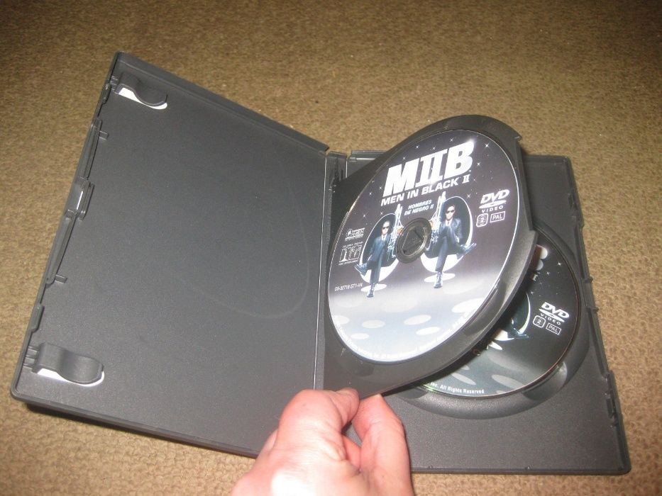 "Homens de Negro II" com Will Smith/Edição 2 DVDs