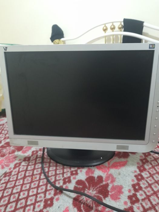 Monitor V7 19 Widescreen L19WD VGA DVI