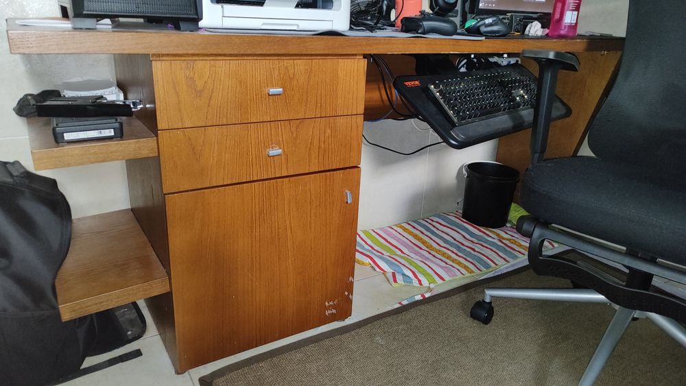Secretaria em Madeira