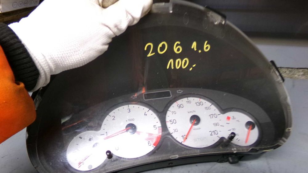 Maj66 Licznik prędkościomierz zegary peugeot 206 1.6 wysyłka
