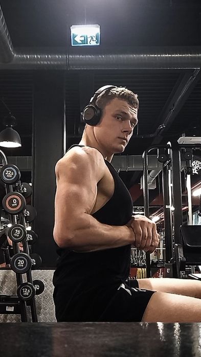 Trener personalny Maciej Stenke