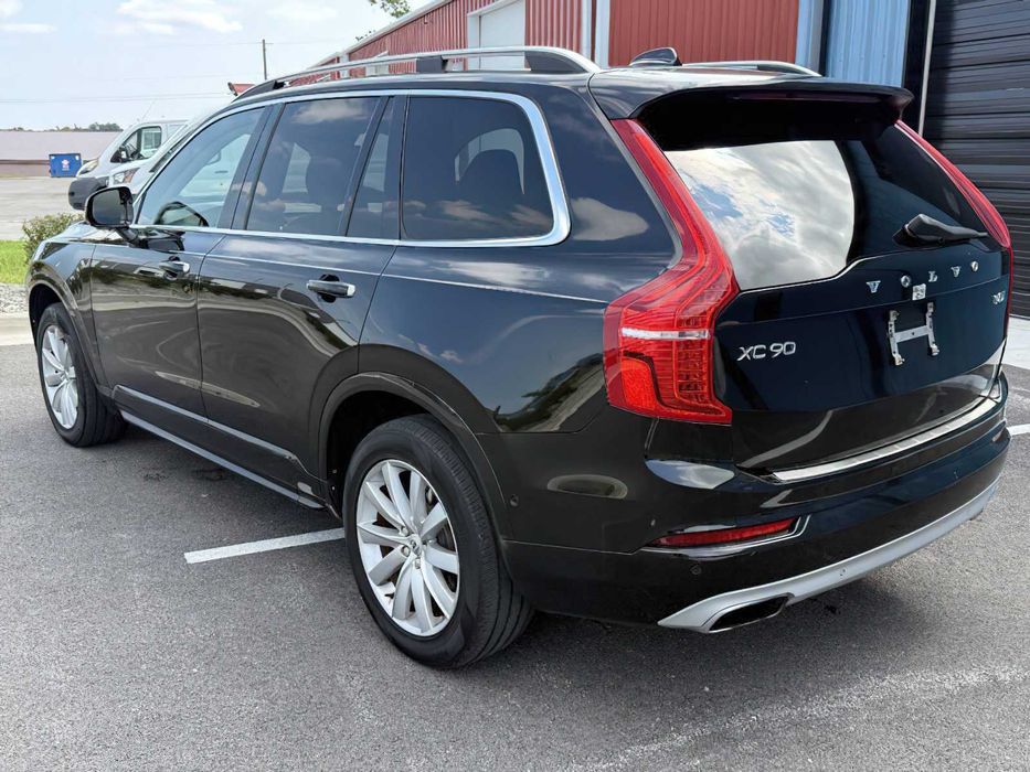 Volvo XC90      2015