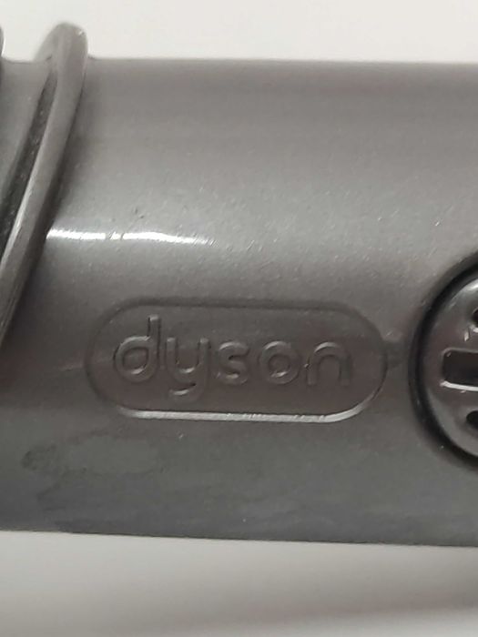 Dyson насадка з щіткою для стійких забруднень.