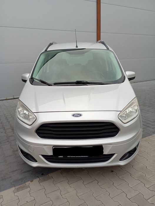 Ford tourneo courier