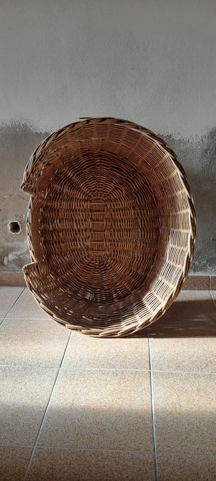 Cesta para cão em verga