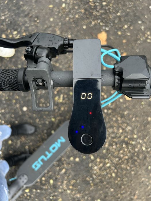 Hulajnoga elektryczna Motus scooty 8,5 lite