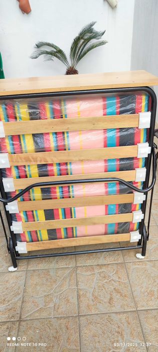 Cama dobrável com 1,70m