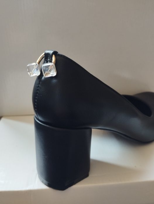 Продам туфли женские, натуральная кожа))