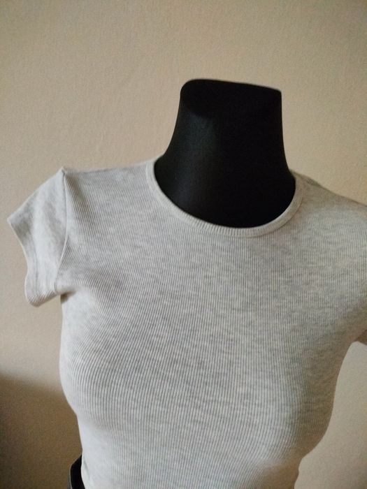 Szara podkoszulka t-shirt Bershka S