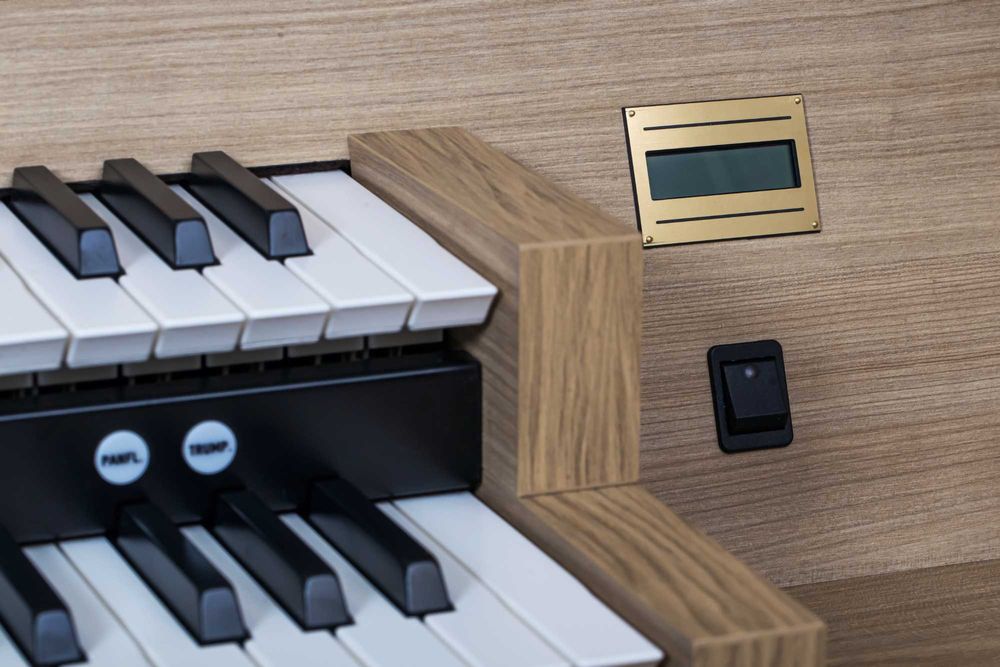 JOHANNUS VIVO III cyfrowe organy kościelne z dodatkowym nagłośnieniem