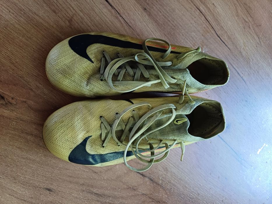 Buty sportowe korki Nike Merculiar