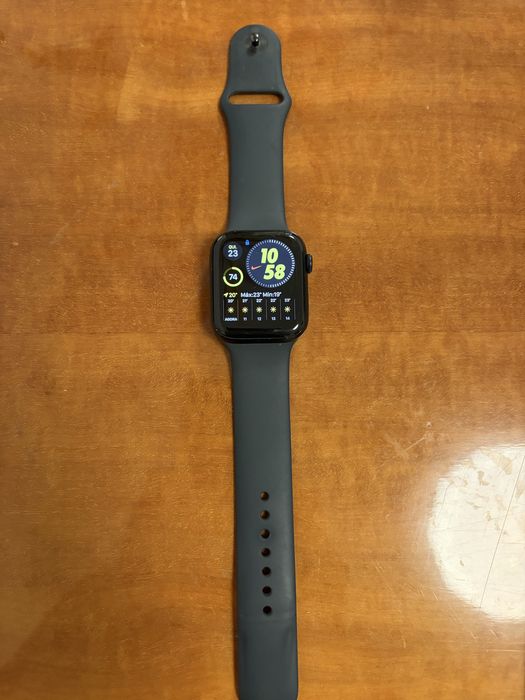 Apple watch SE 2 44mm bateria 99%