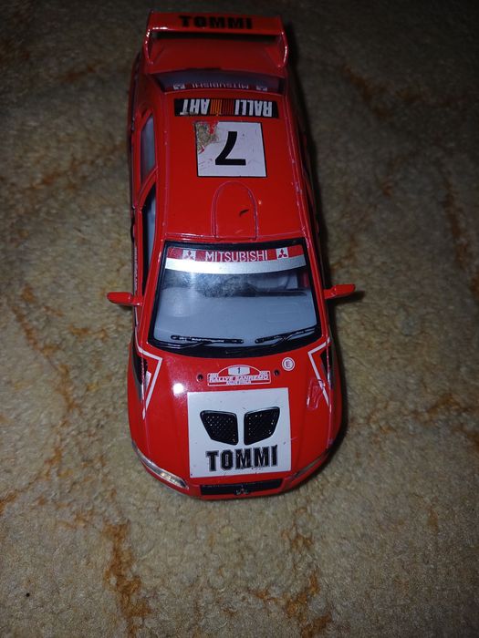 Продам металеві машинки