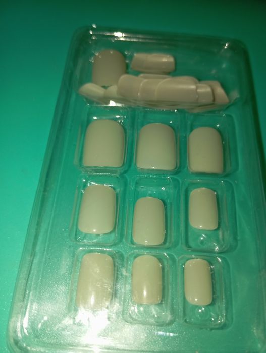 Zestaw 24 szt sztucznych paznokci kwadratowych