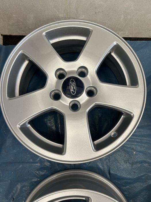 190 Felgi Aluminiowe Ford R 15 5x108 otwór 63,3 NOWE