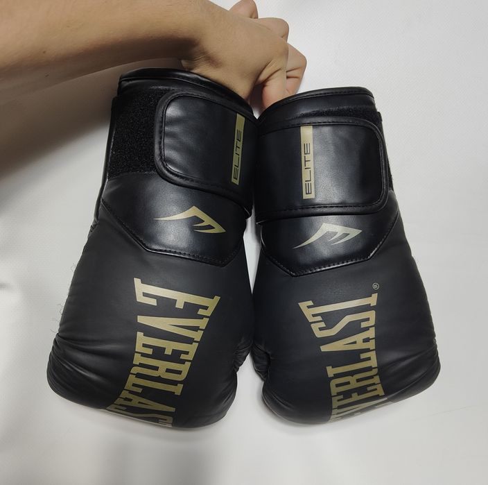 Боксерські рукавиці Everlast ELITE 2 BOXING GLOVES (P00003273) Унісекс 10 унцій Чорно-золоті