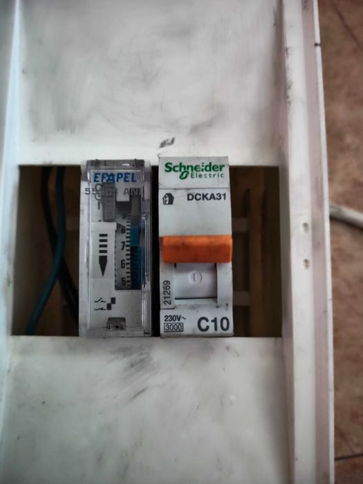 Temporizador (relógio) analógico + disjuntor c10