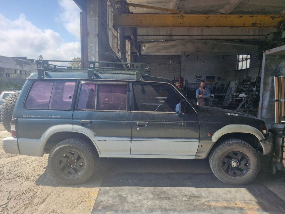 Багажник Mitsubishi Pajero на рейлінги або водостоки