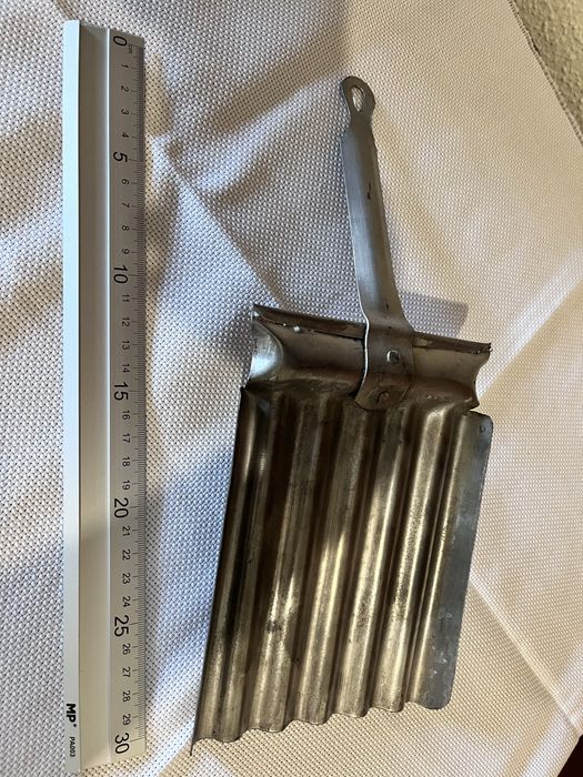 Small Metal Grill446739116385249281