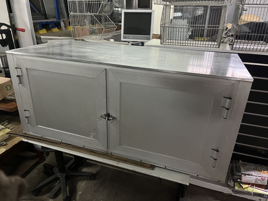 Armario de parede em aluminio de 2 portas 1.40mt