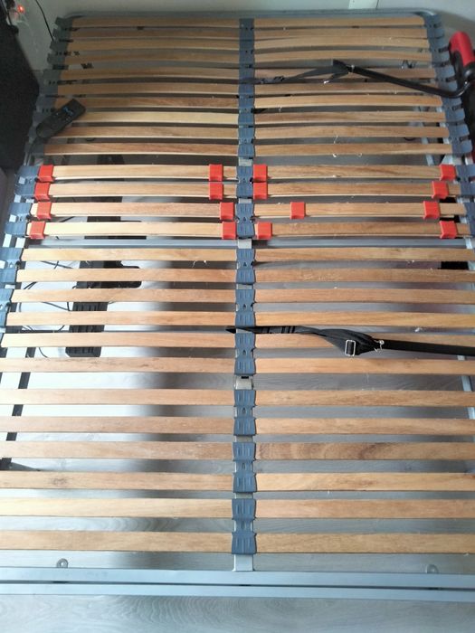 Estrado articular elétrico