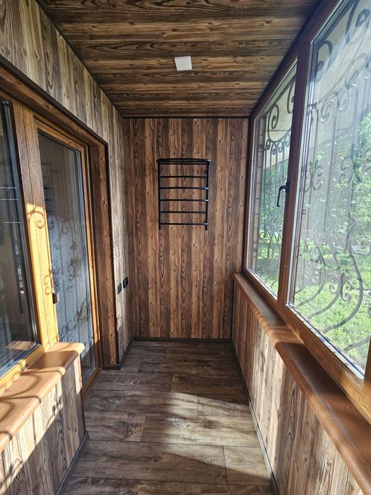 Обшивка балконов,балкони під ключ.Вікна.УютПласт. Кривий Ріг.