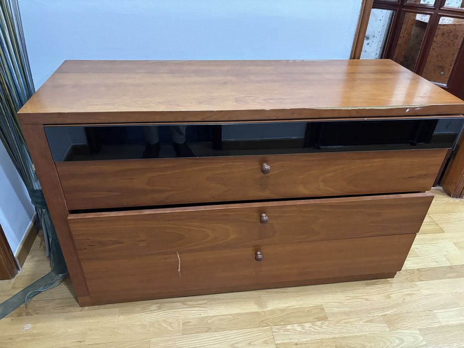 Armário com gavetas. Medidas: 74cm de altura  120 cm de comprimento