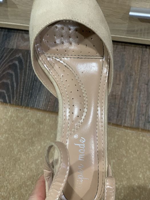 Продам Туфлі човники (лодочки)