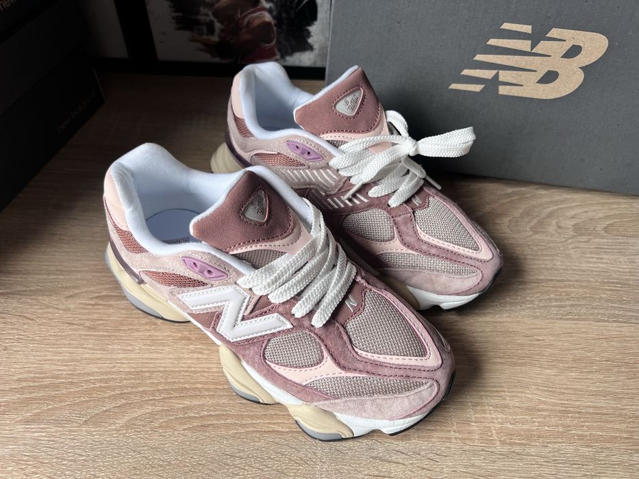 Кросівки жіночі New balance 9060 Sparrow .